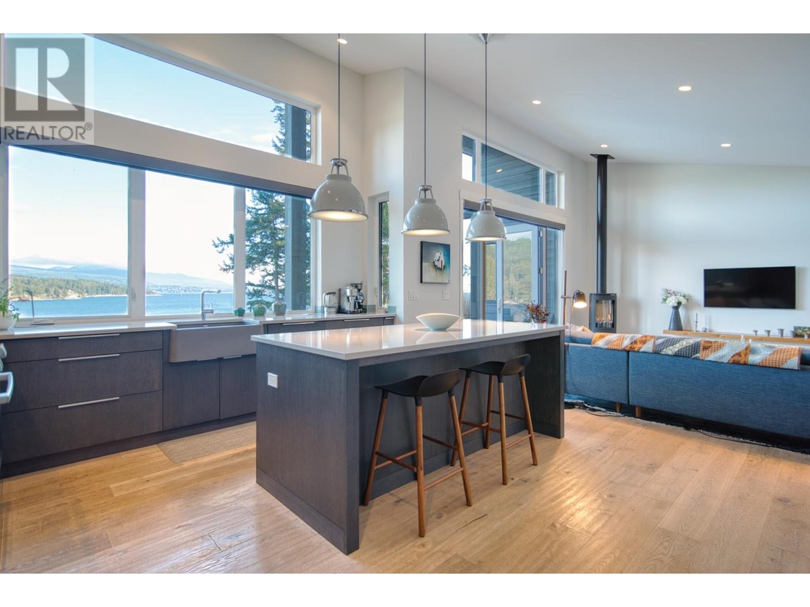7503 EUREKA PLACE, Halfmoon Bay