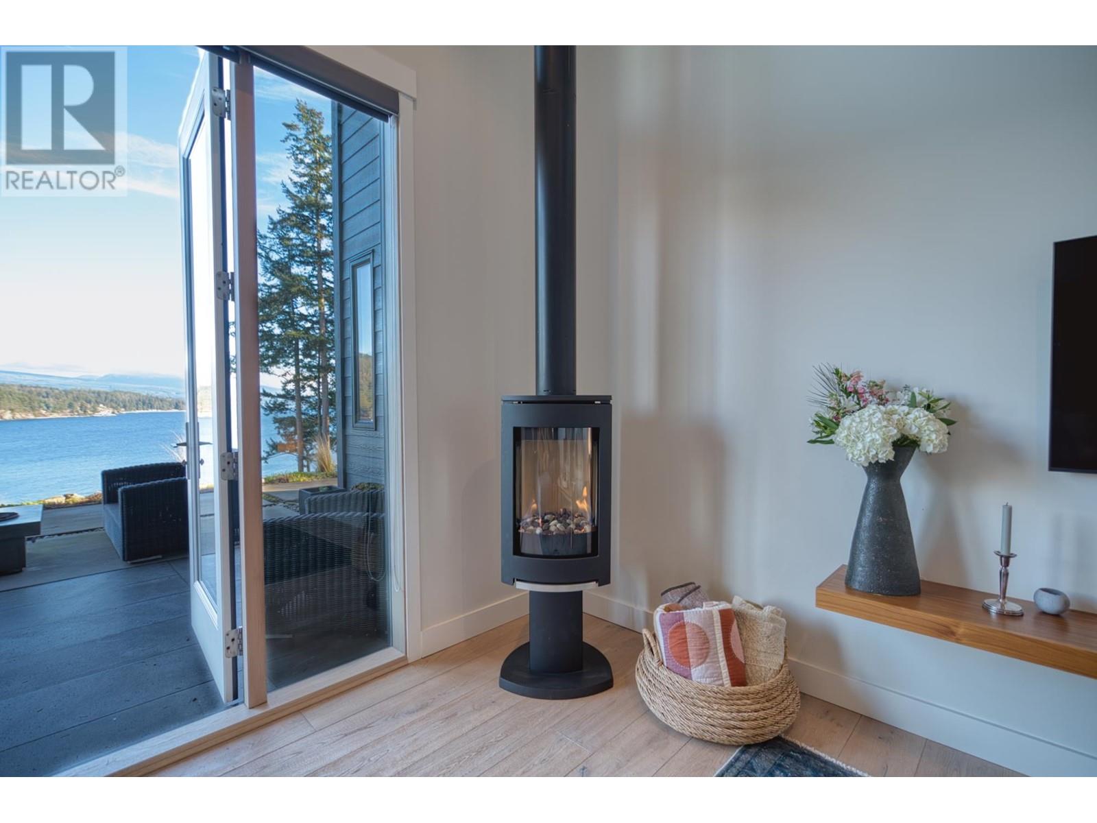 7503 EUREKA PLACE, Halfmoon Bay