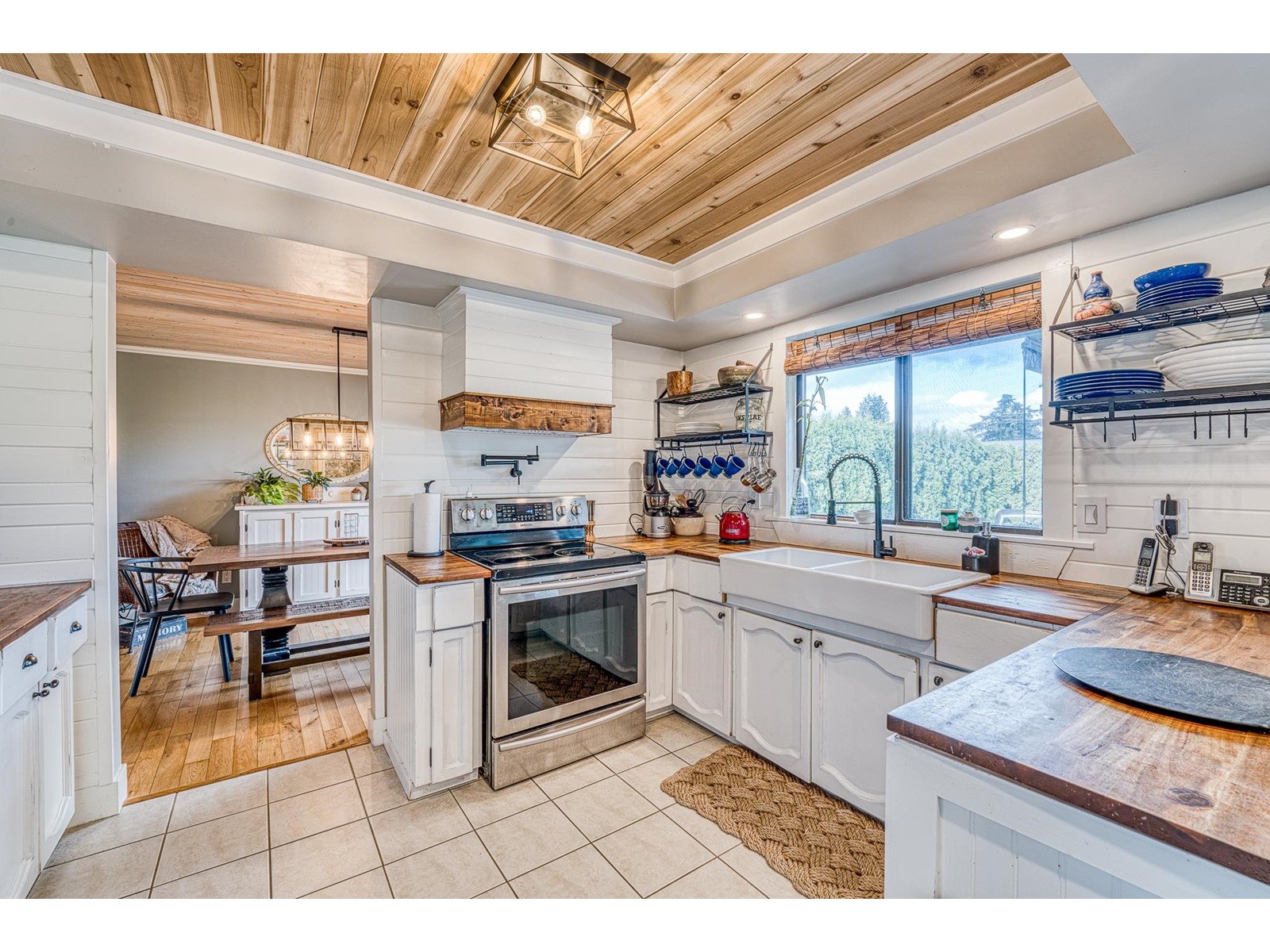 15461 ROPER AVENUE, White Rock real estate listing R2978789