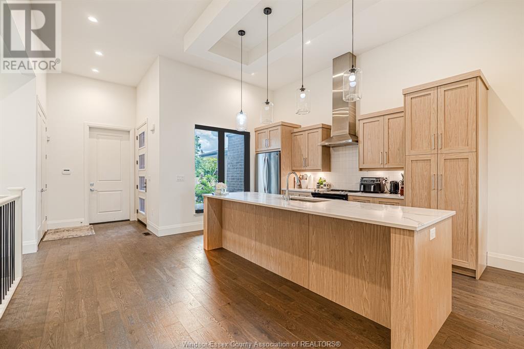 Photo 9 of 526 Lily Mac, Windsor ON