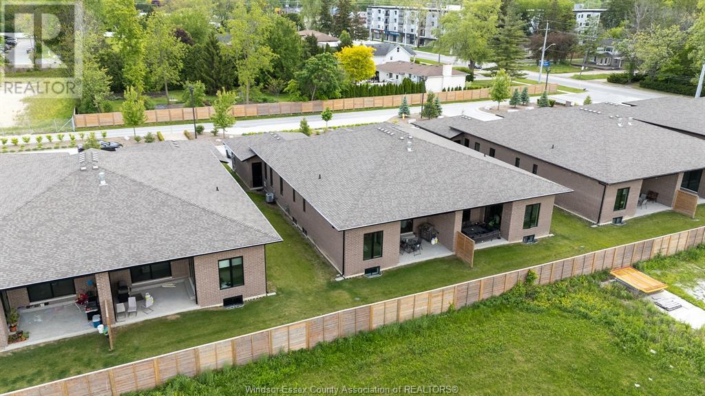 Photo 34 of 526 Lily Mac, Windsor ON