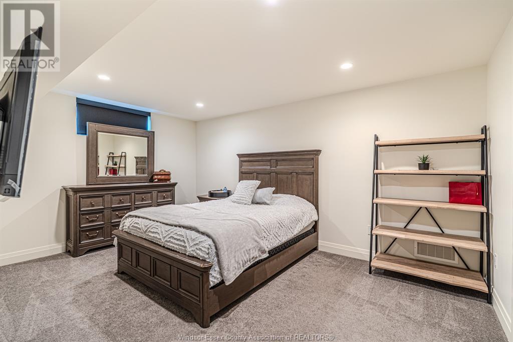 Photo 28 of 526 Lily Mac, Windsor ON