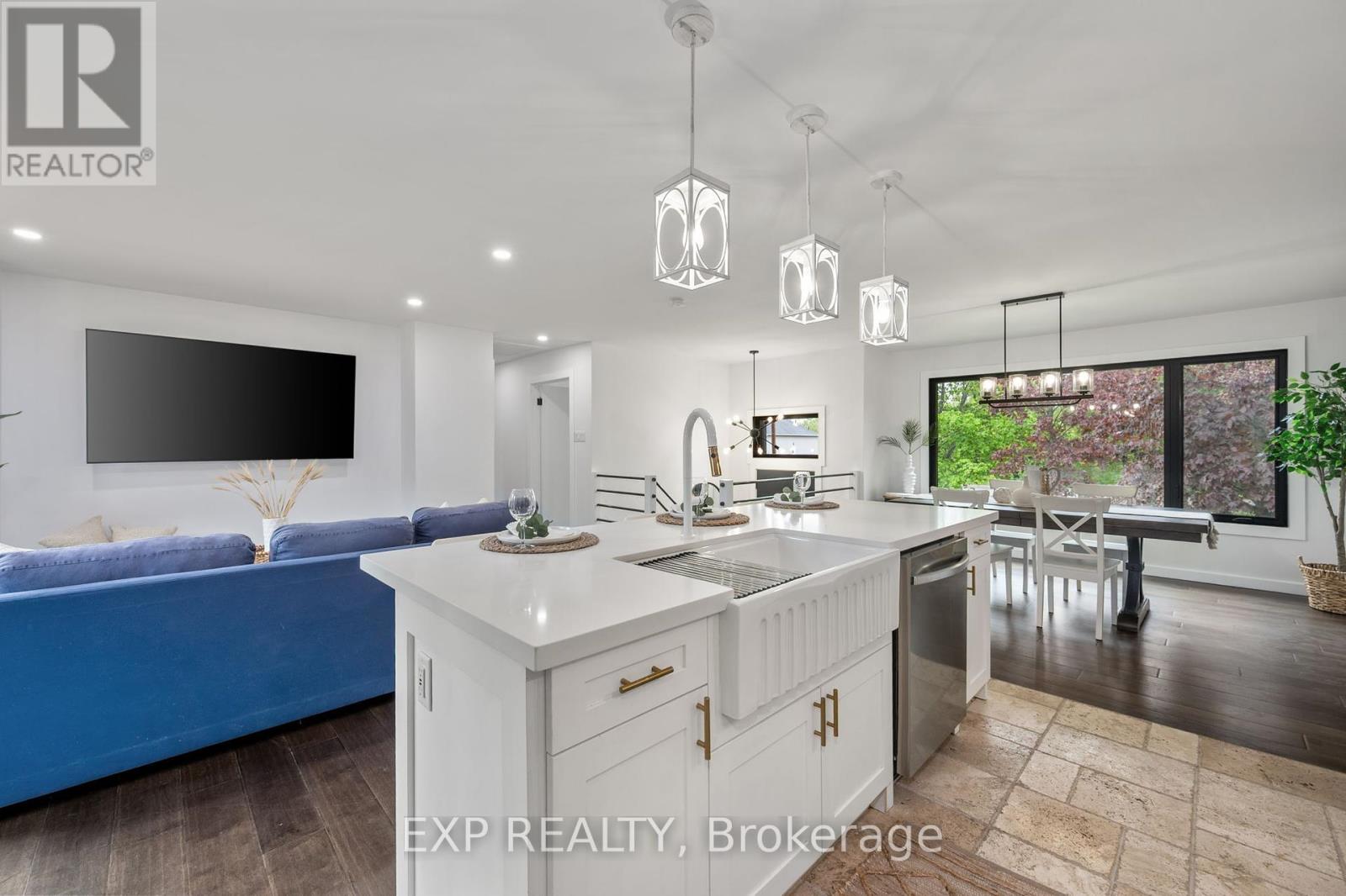 Photo 16 of 9622 Morning Glory Road, Georgina ON
