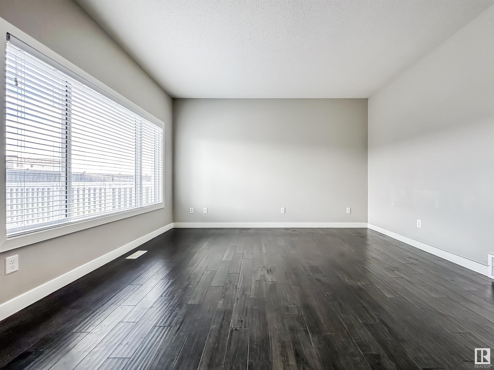 2804 16 AV NW, Edmonton