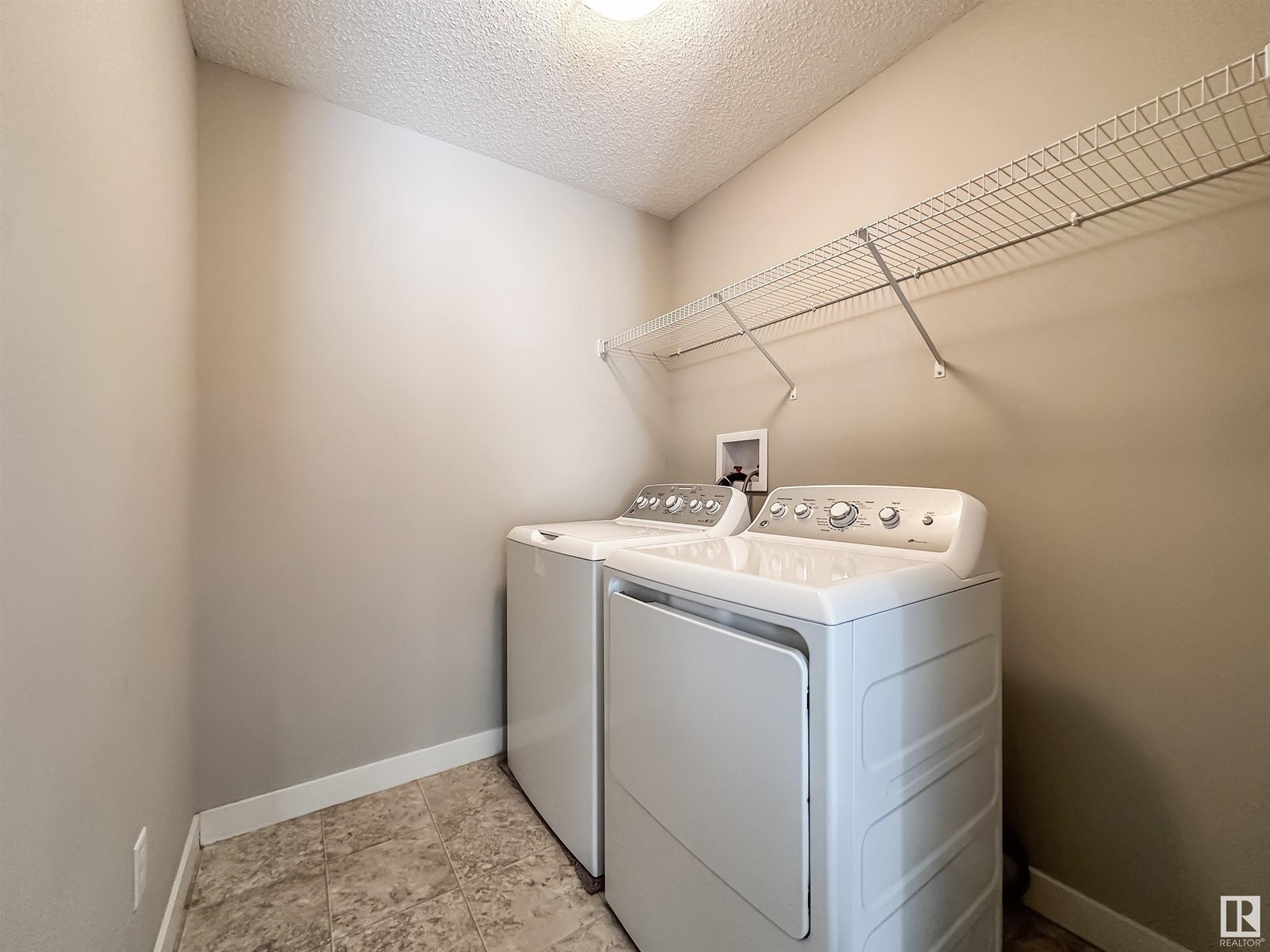 2804 16 AV NW, Edmonton