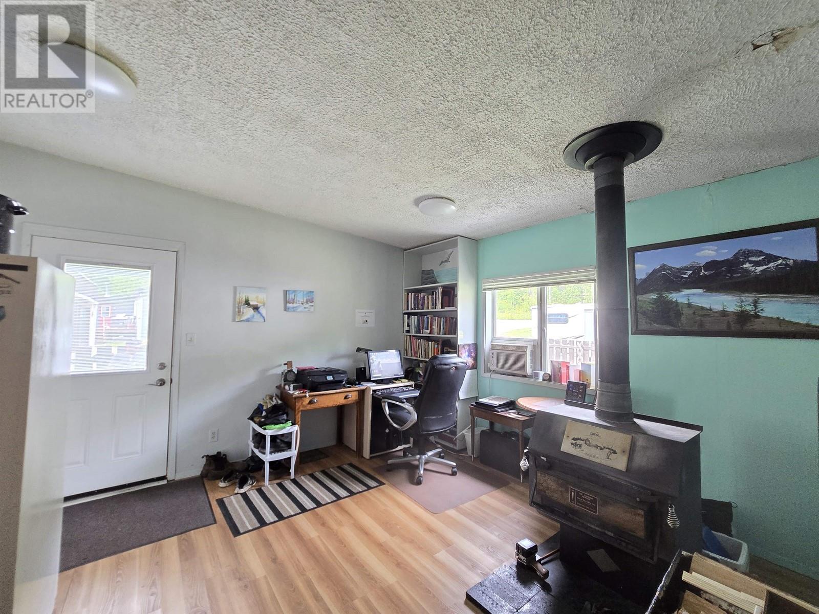 19 95 MOUNTAIN VIEW ROAD, McBride