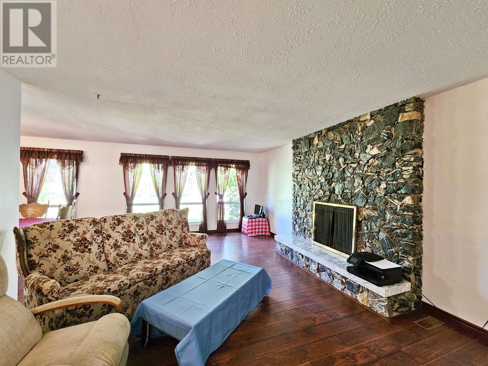 1116 RED BLUFF ROAD, Quesnel