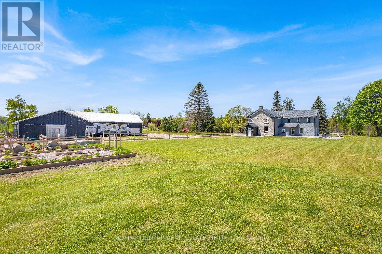 Photo 4 of 18161 Heart Lake Road, Caledon ON