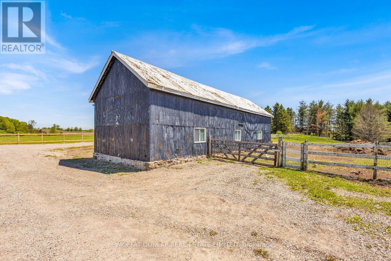 Photo 3 of 18161 Heart Lake Road, Caledon ON