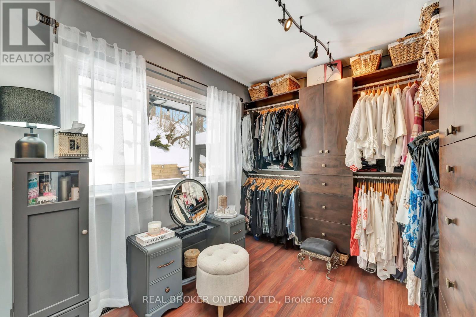 Photo 23 of 924 Union Street, Kitchener ON