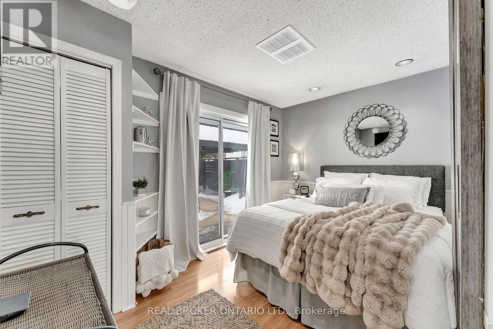Photo 4 of 924 Union Street, Kitchener ON