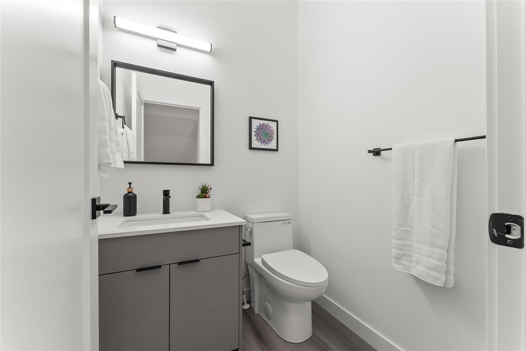 Photo 9 of 33 Stranmillis Avenue, Winnipeg MB