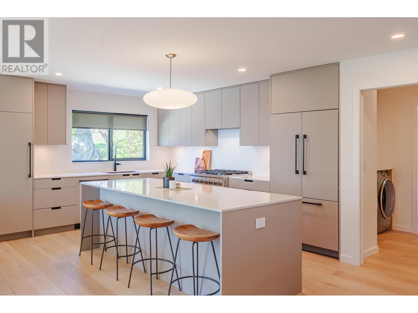 107 MAHAN ROAD, Gibsons