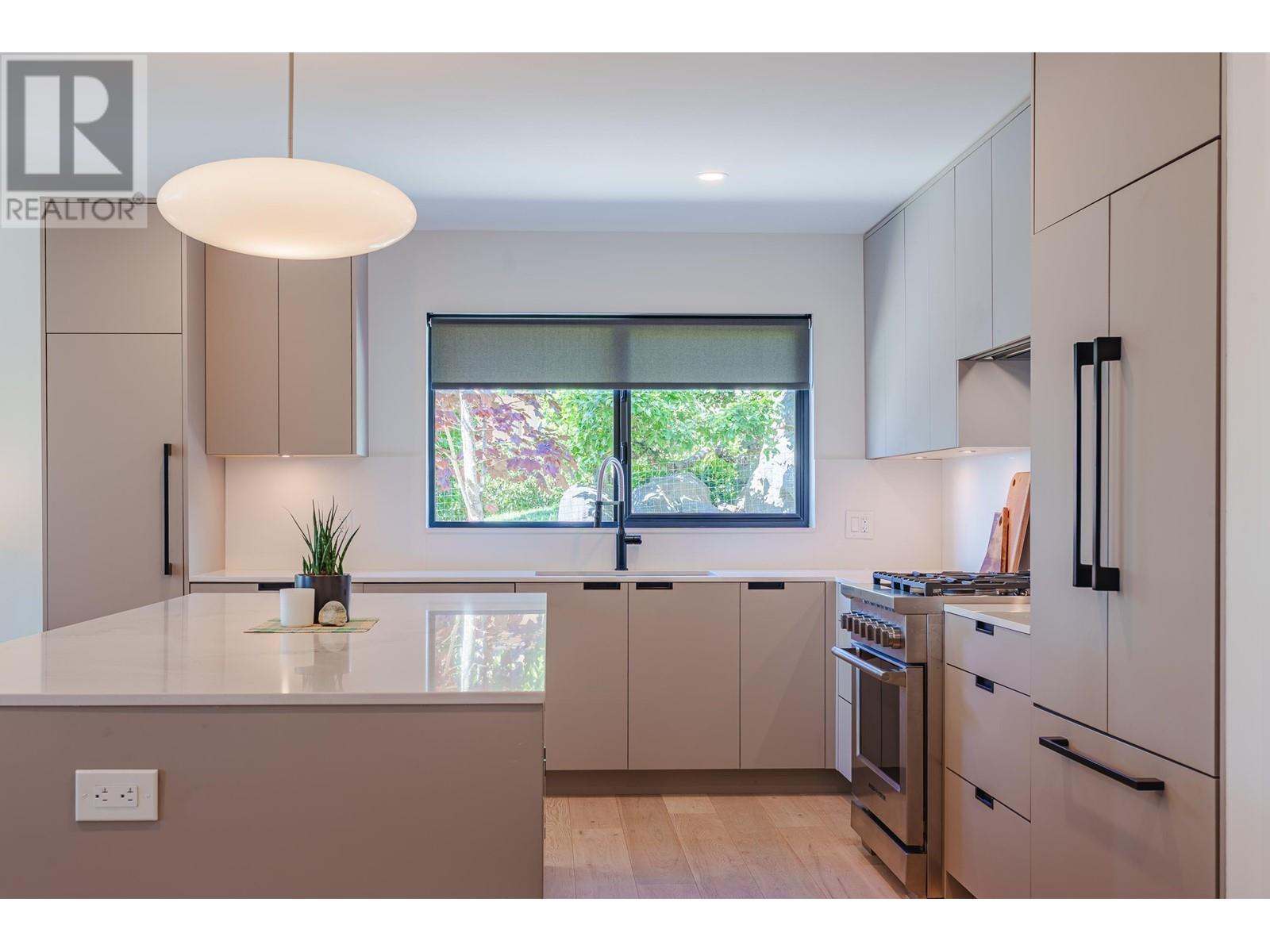 107 MAHAN ROAD, Gibsons
