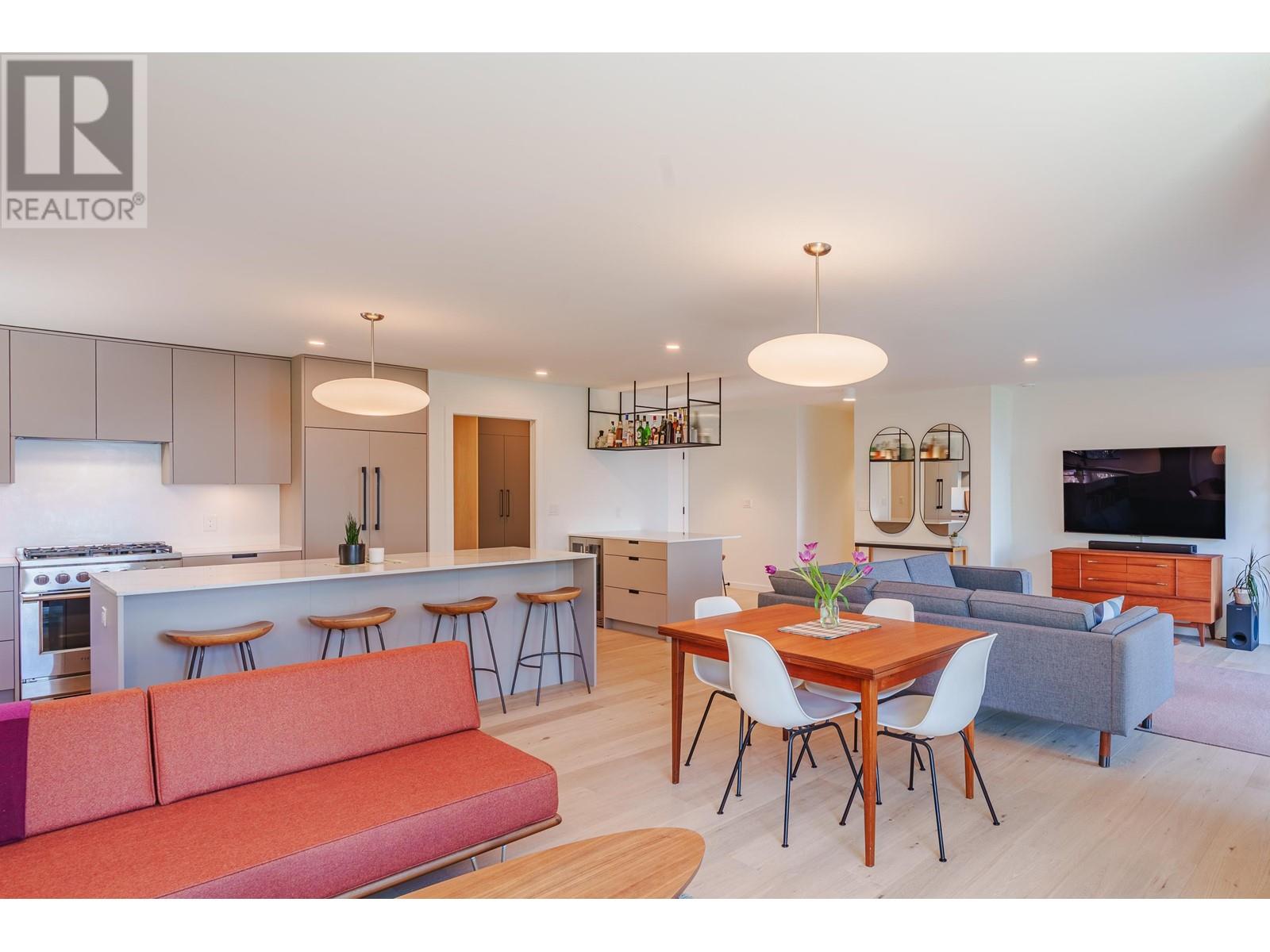 107 MAHAN ROAD, Gibsons