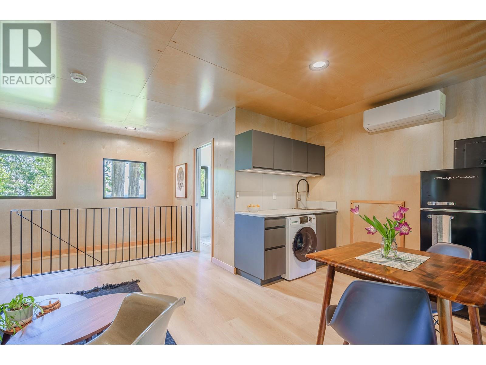 107 MAHAN ROAD, Gibsons