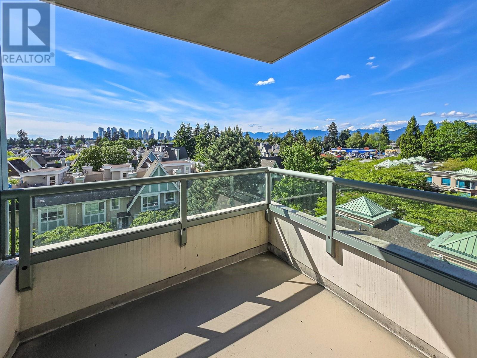 Photo 1 of 6622 Southoaks Crescent, Burnaby BC