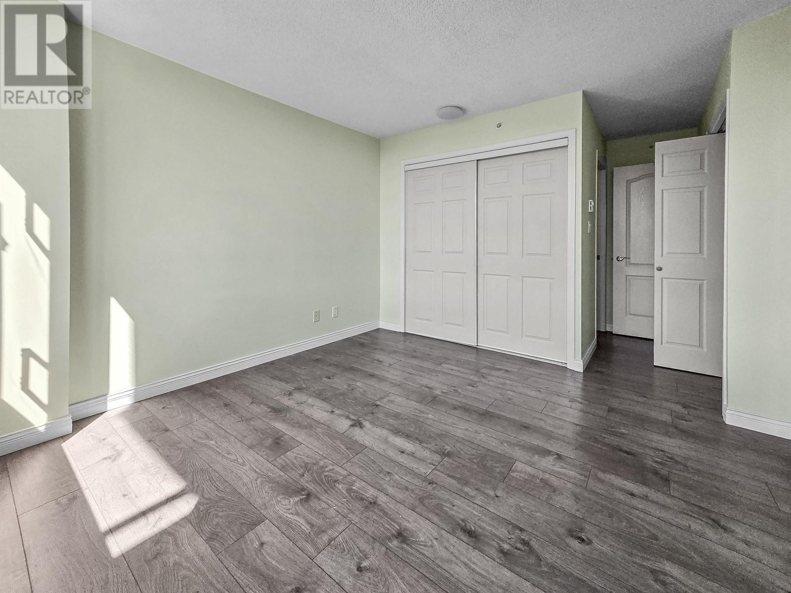 Photo 9 of 6622 Southoaks Crescent, Burnaby BC