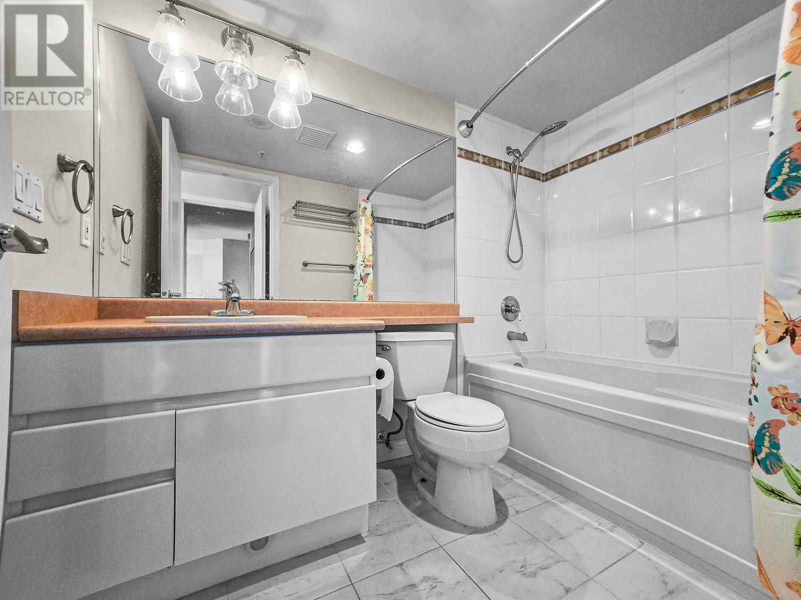 Photo 13 of 6622 Southoaks Crescent, Burnaby BC