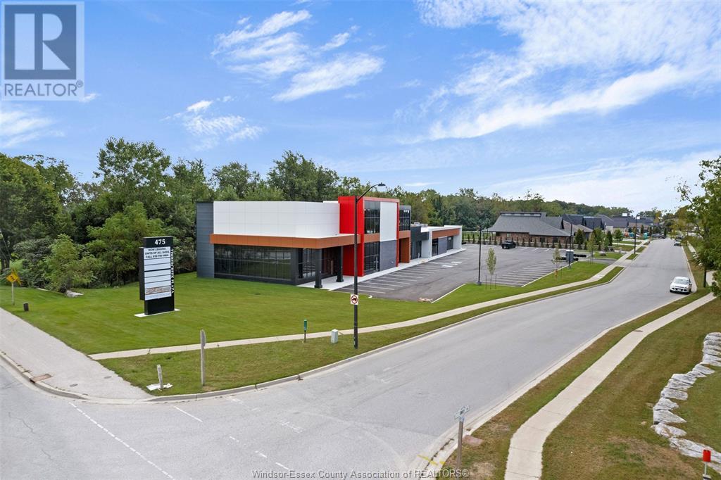 Photo 3 of 475 Seacliff Drive, Kingsville ON