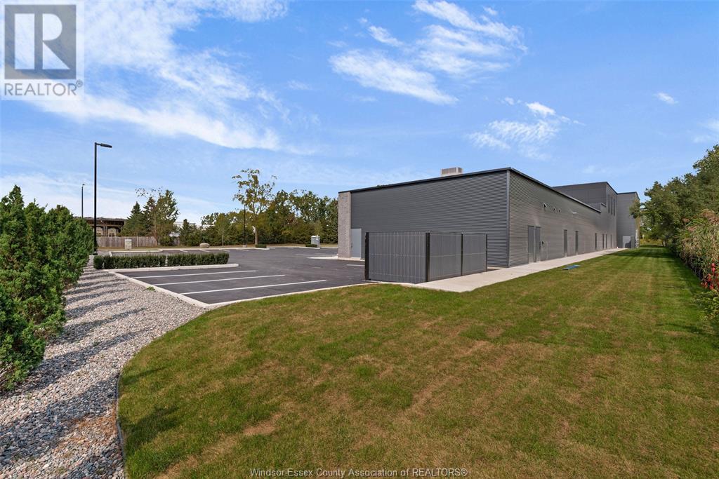 Photo 12 of 475 Seacliff Drive, Kingsville ON