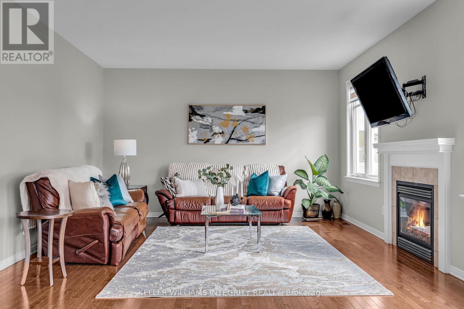 Photo 10 of 367 Andalusian Crescent, Ottawa ON