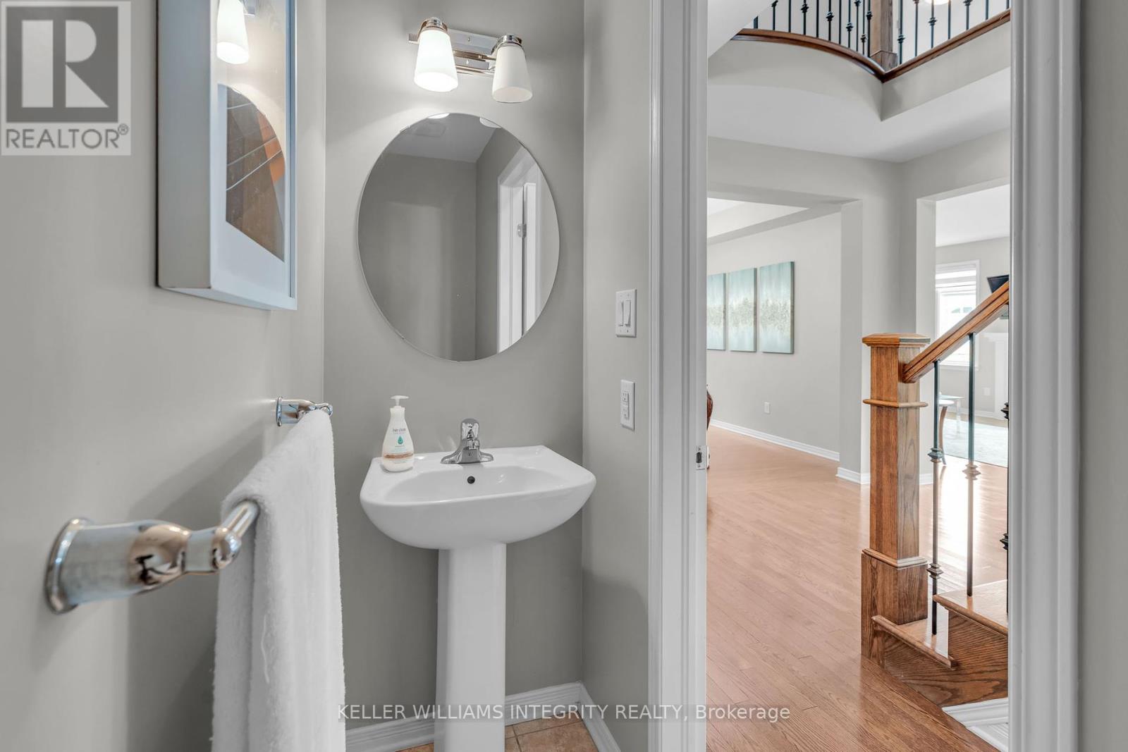 Photo 17 of 367 Andalusian Crescent, Ottawa ON