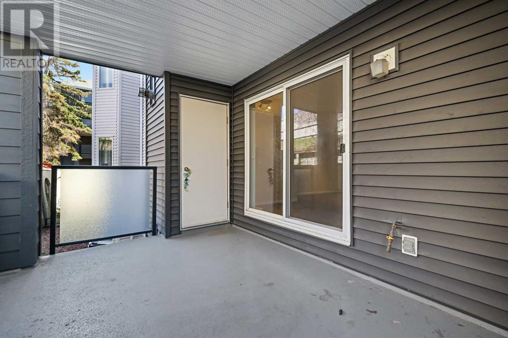 Single Family House for Sale in   Sierra Morena Mews SW Signal Hill Calgary 
