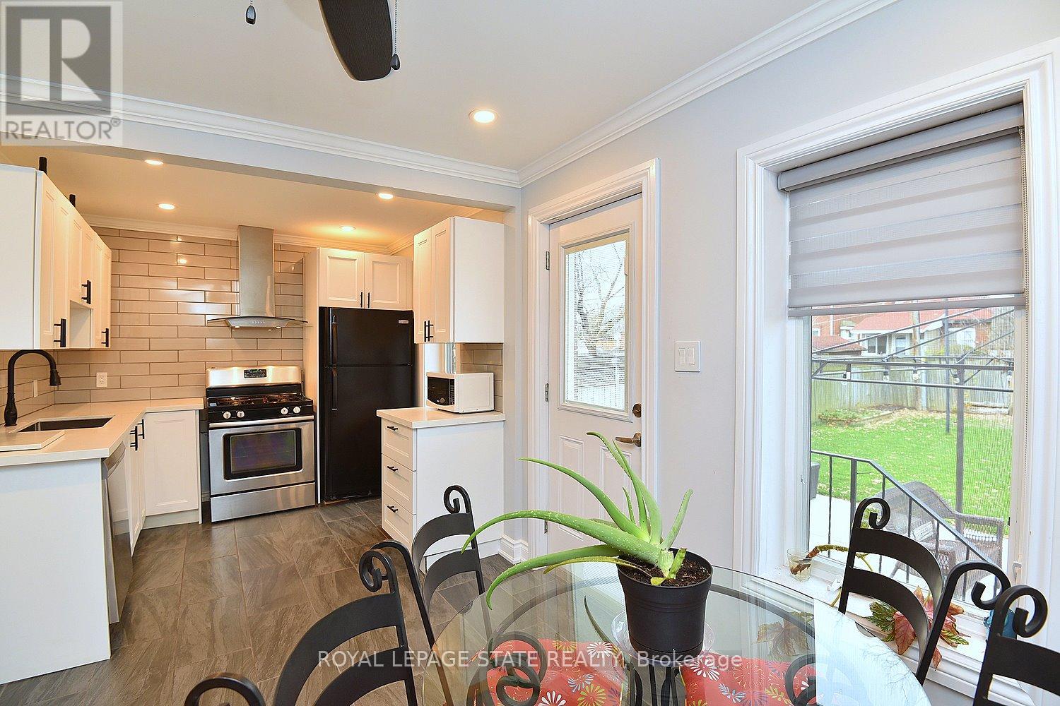 Photo 24 of 293 Fairfield Avenue, Hamilton ON