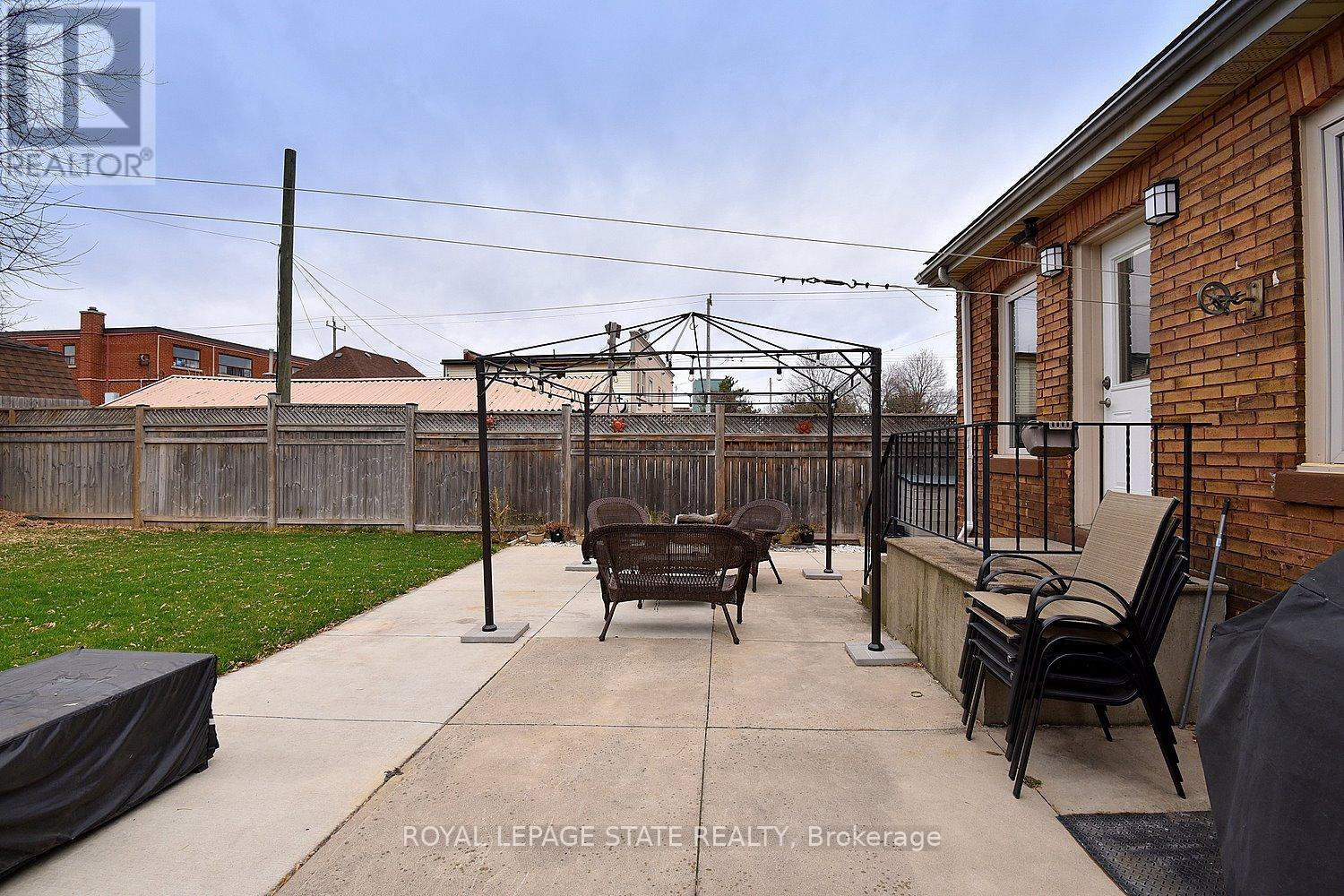 Photo 37 of 293 Fairfield Avenue, Hamilton ON