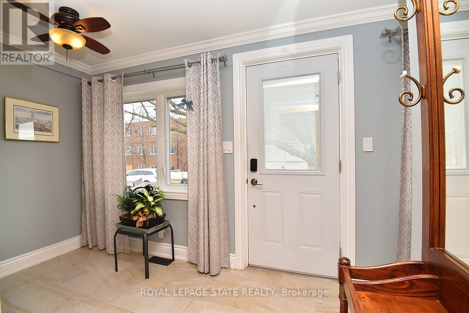 Photo 7 of 293 Fairfield Avenue, Hamilton ON