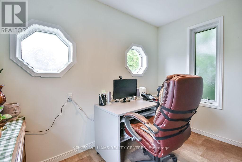 Photo 10 of 658 Manly Street, Midland ON