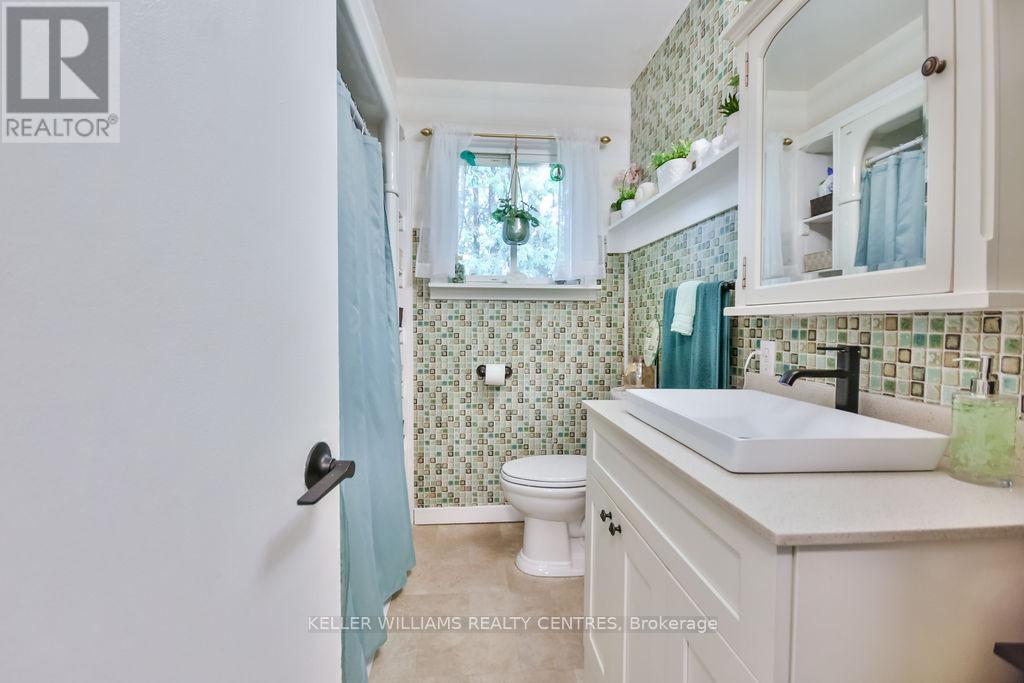 Photo 6 of 658 Manly Street, Midland ON