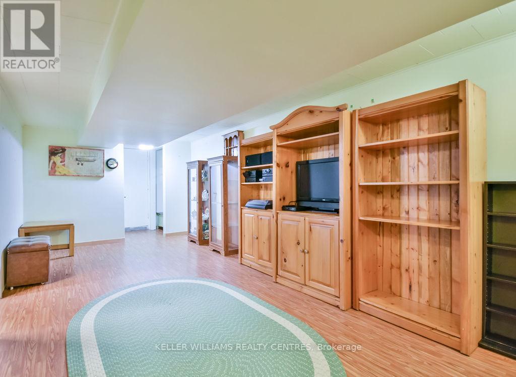 Photo 18 of 658 Manly Street, Midland ON