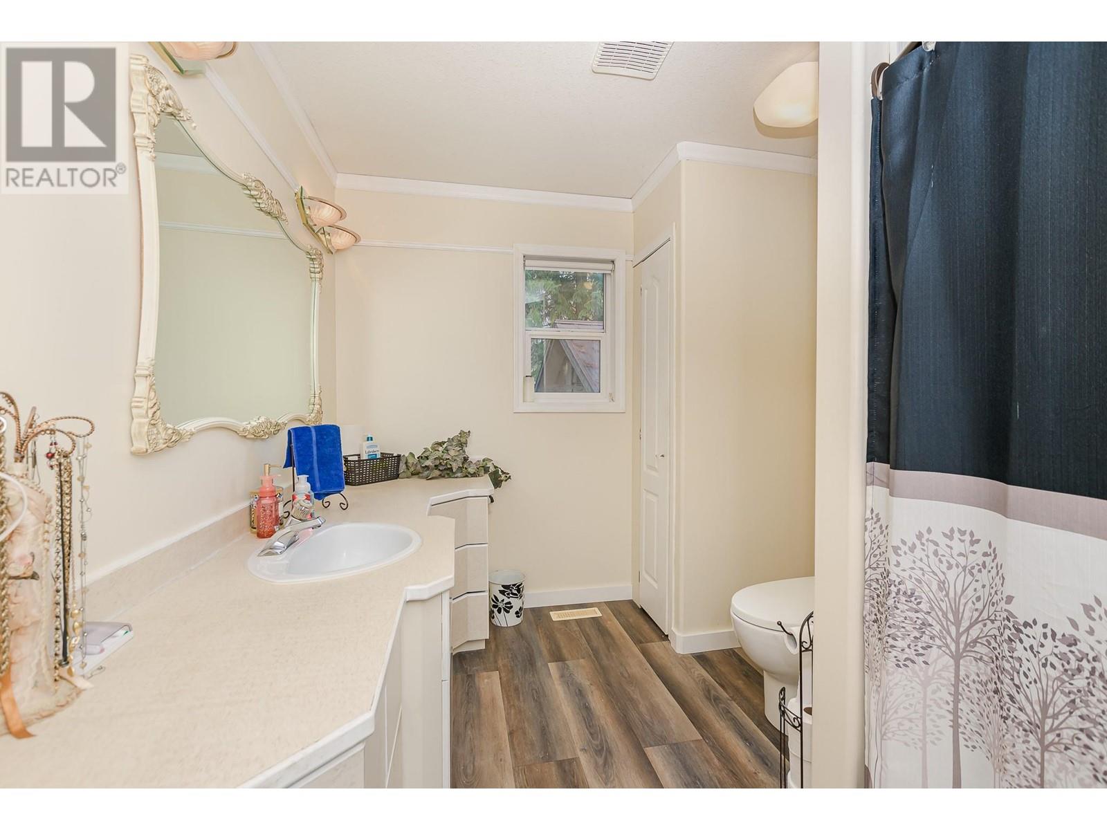 Photo 17 of 4850 Foothill Road Sw, Salmon Arm BC