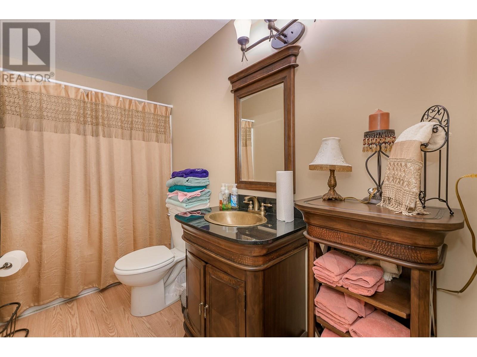 Photo 23 of 4850 Foothill Road Sw, Salmon Arm BC