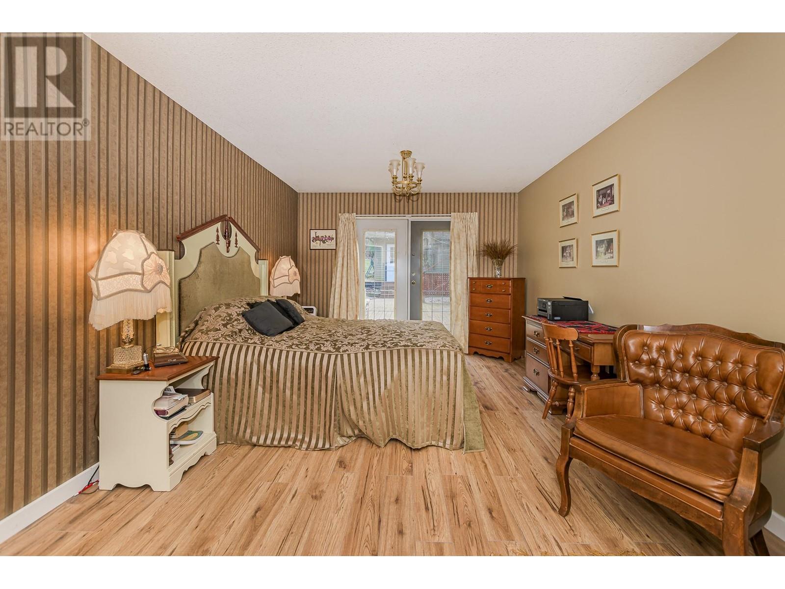 Photo 2 of 4850 Foothill Road Sw, Salmon Arm BC