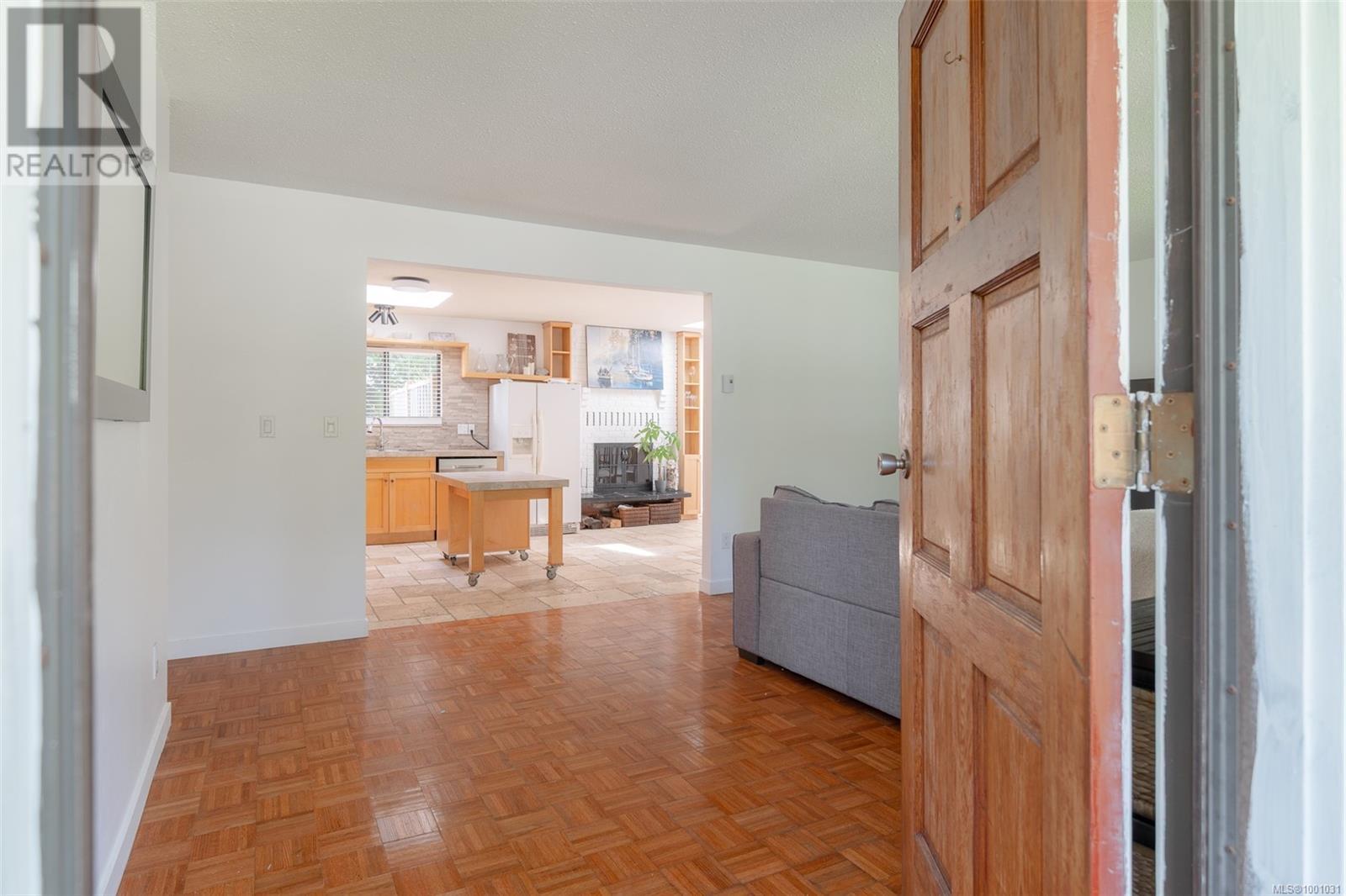 1025 Maple Lane Dr, Parksville real estate listing 1001031