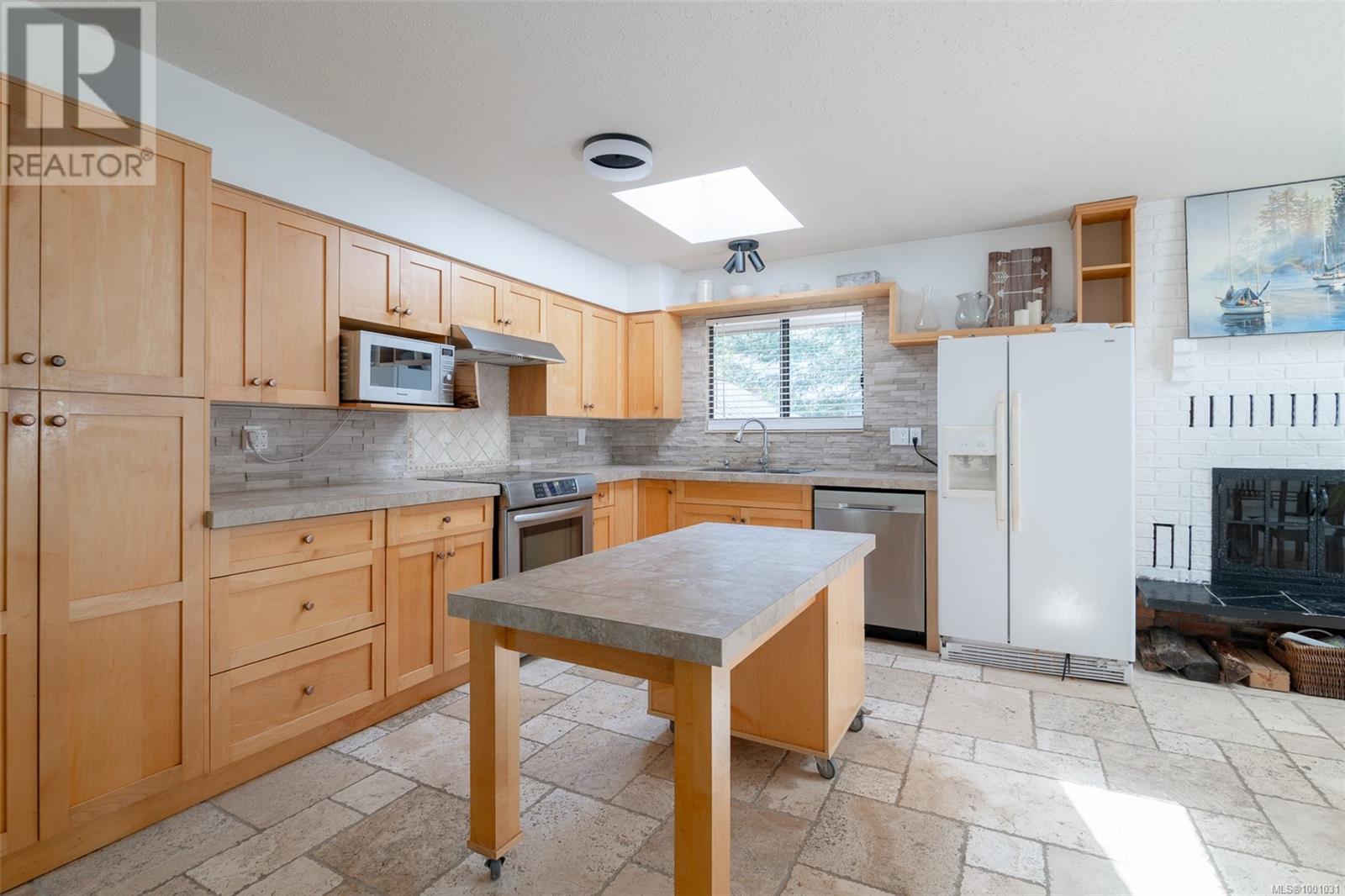 1025 Maple Lane Dr, Parksville real estate listing 1001031