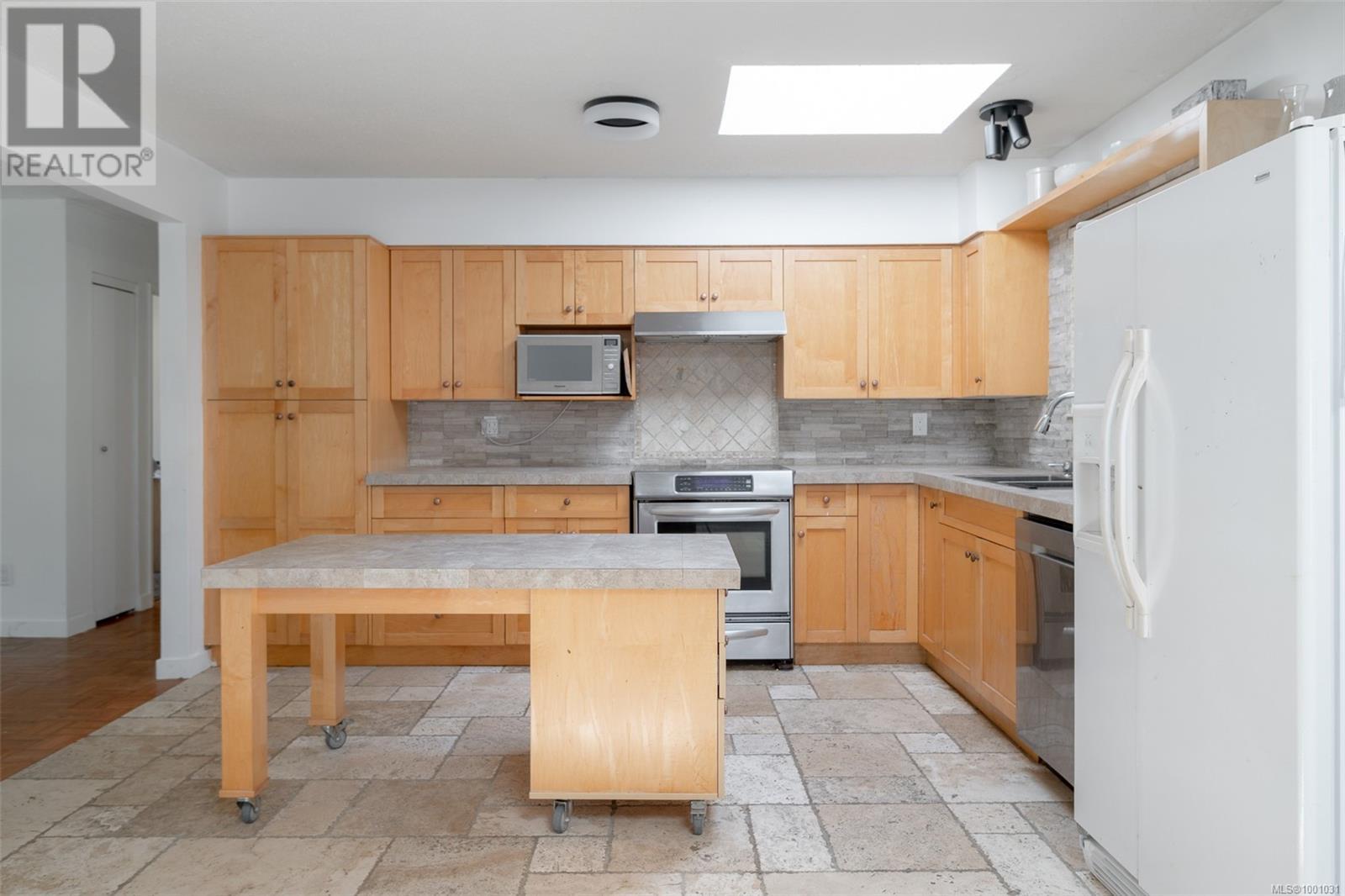 1025 Maple Lane Dr, Parksville real estate listing 1001031
