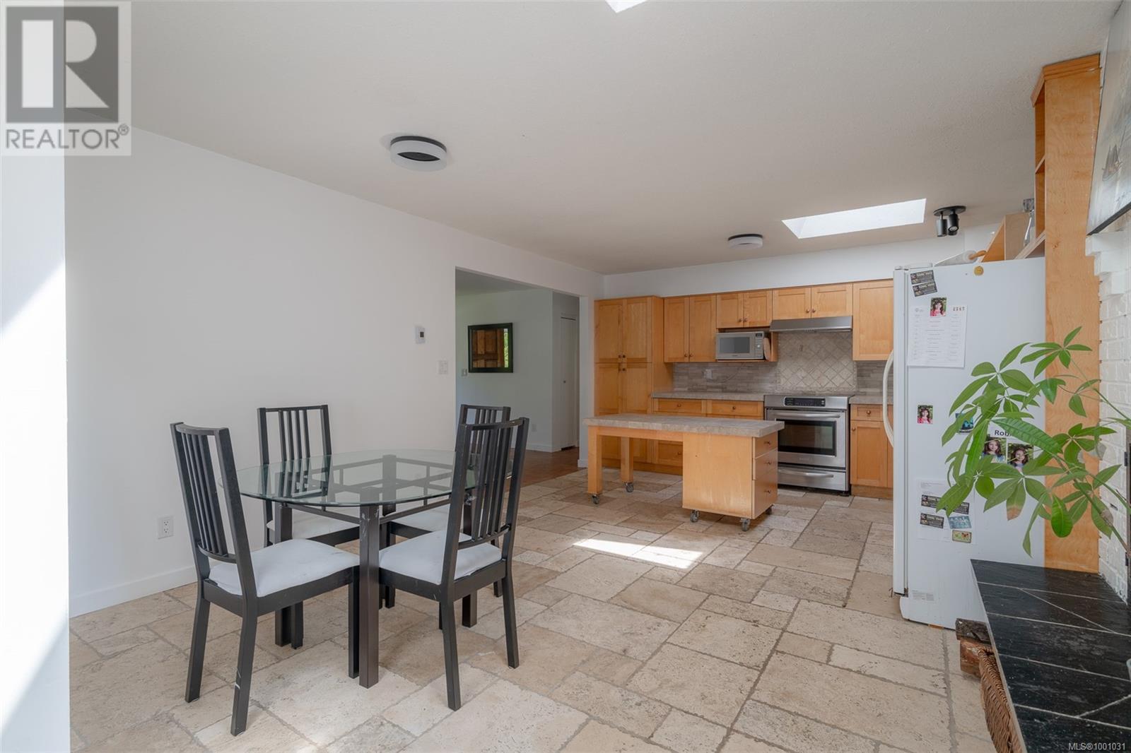 1025 Maple Lane Dr, Parksville real estate listing 1001031
