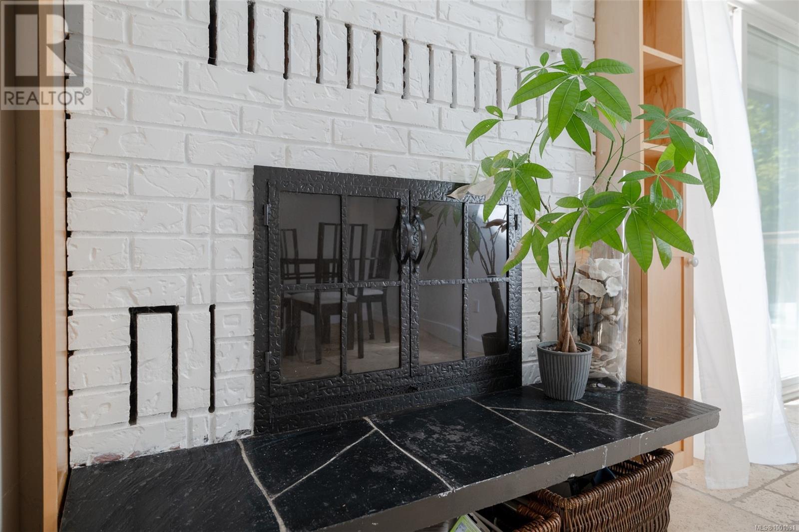 1025 Maple Lane Dr, Parksville real estate listing 1001031