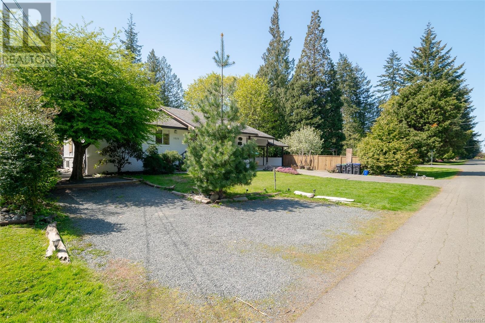 1025 Maple Lane Dr, Parksville real estate listing 1001031