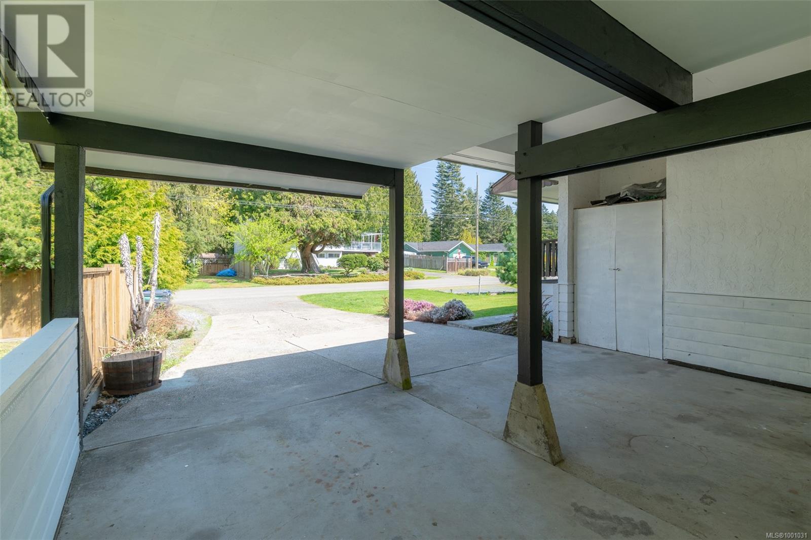 1025 Maple Lane Dr, Parksville real estate listing 1001031