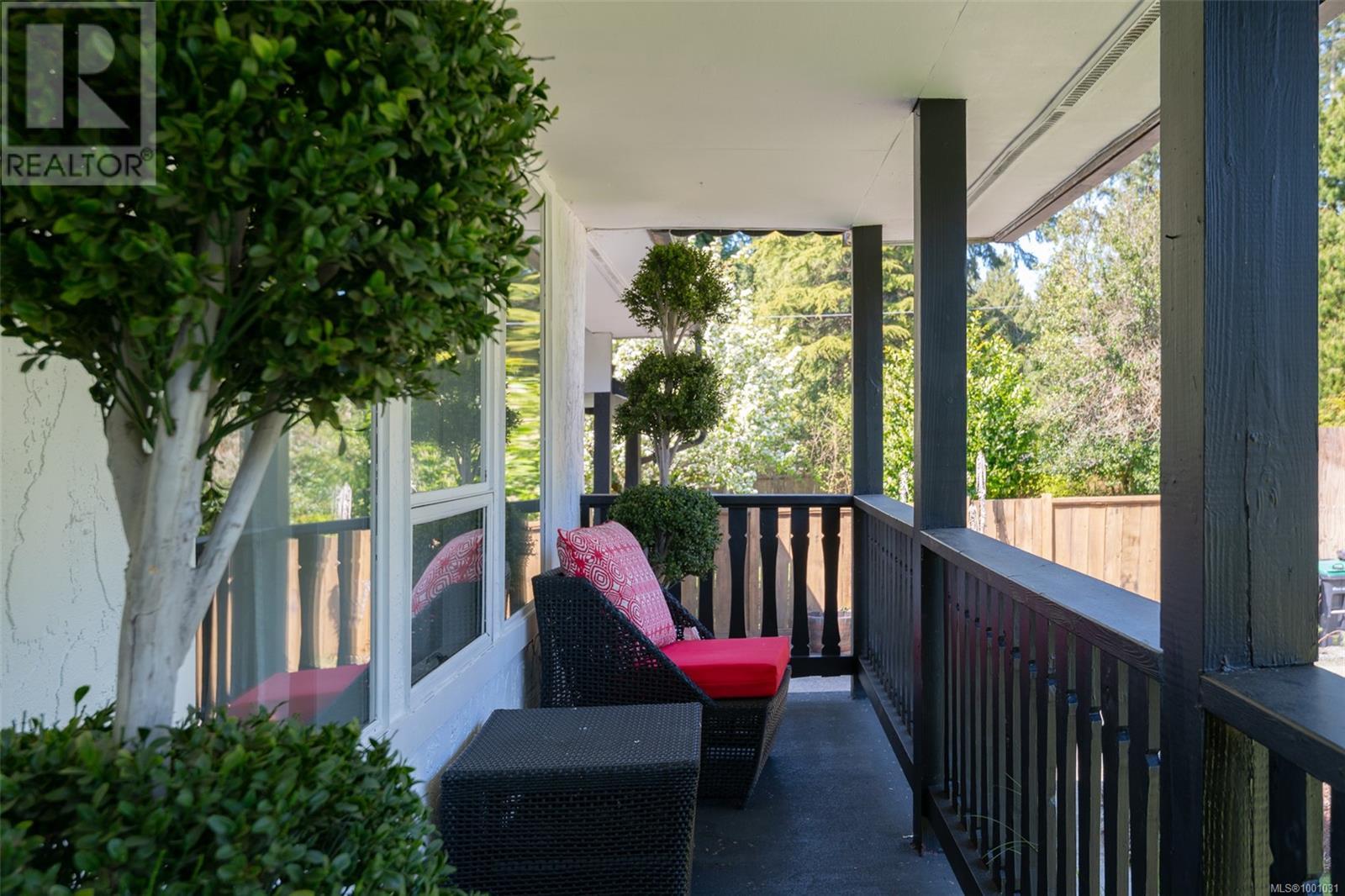 1025 Maple Lane Dr, Parksville real estate listing 1001031
