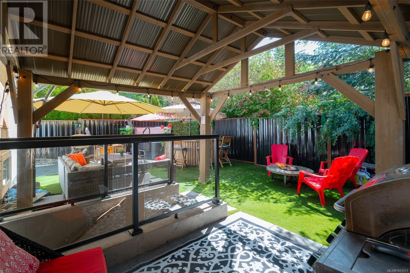 1025 Maple Lane Dr, Parksville real estate listing 1001031