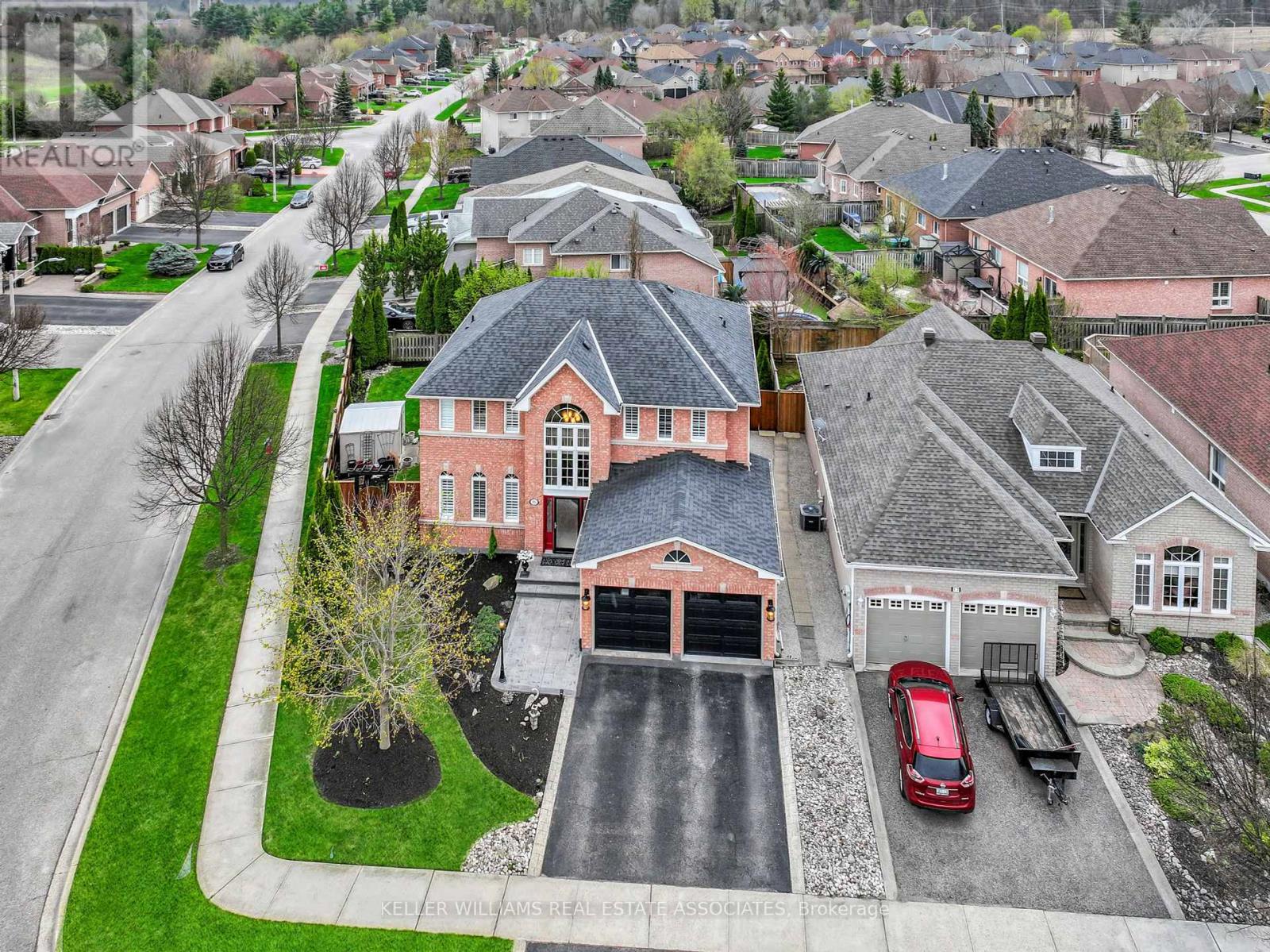 Photo 32 of 15 Johnson Crescent, Halton Hills ON