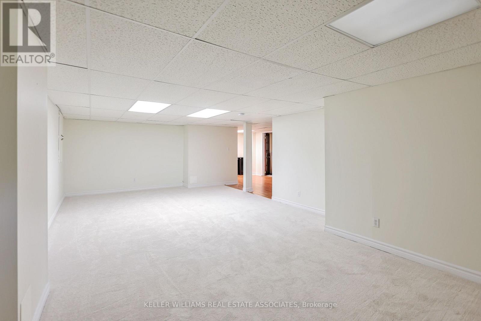 Photo 40 of 15 Johnson Crescent, Halton Hills ON