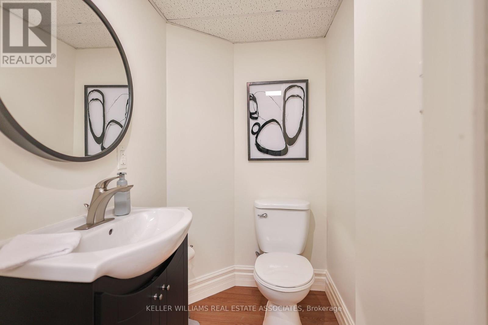 Photo 27 of 15 Johnson Crescent, Halton Hills ON