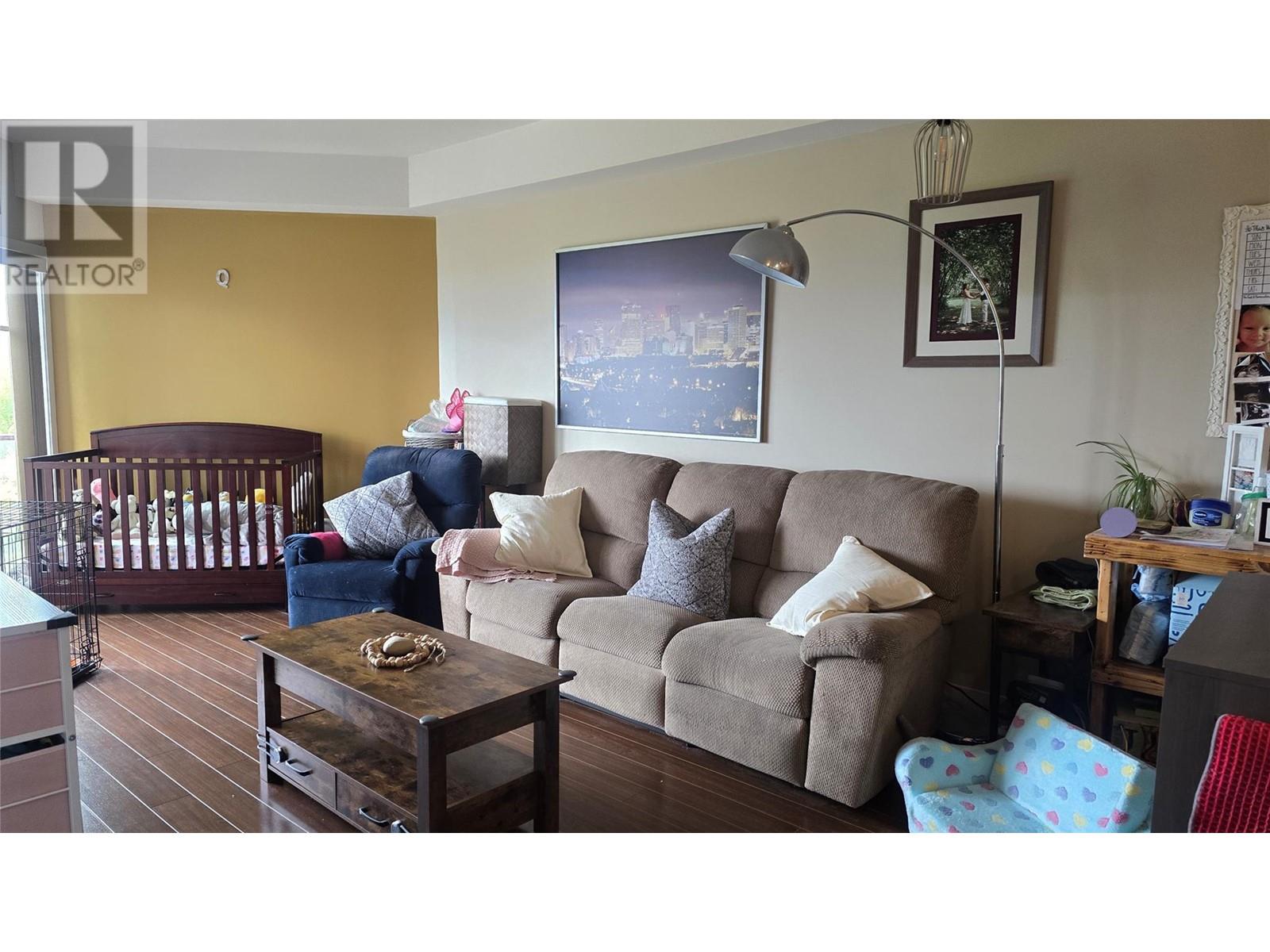 202 3205 Skyview Lane, West Kelowna